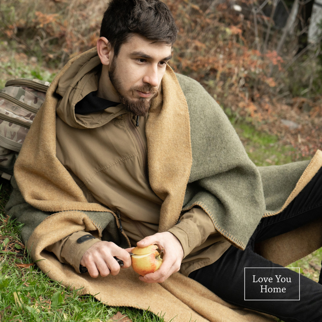 100% sheep's wool blanket · 6