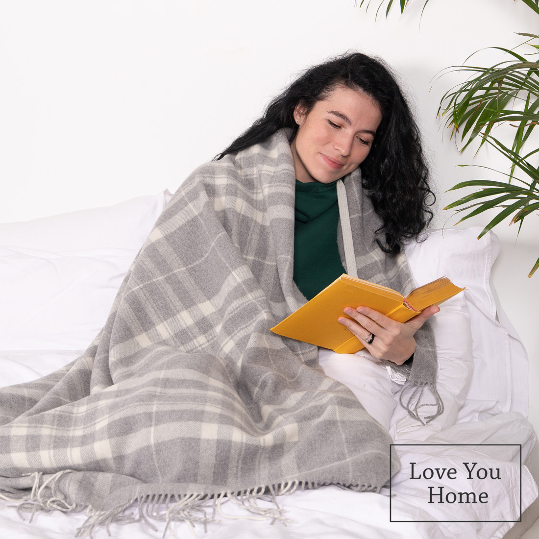 Cashmere Wool Blanket with Merino Tartan · 4