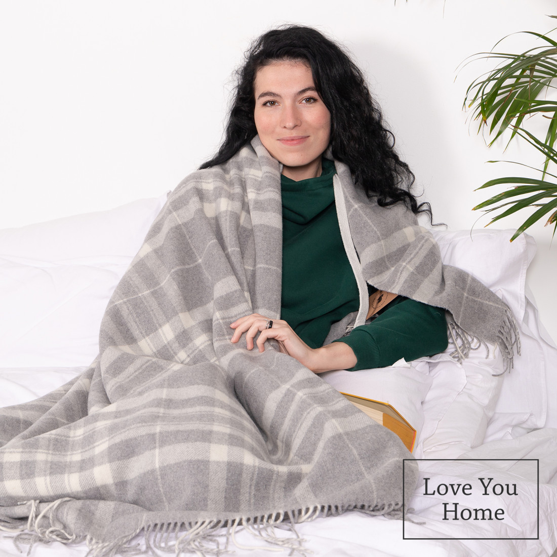 Cashmere Wool Blanket with Merino Tartan · 5