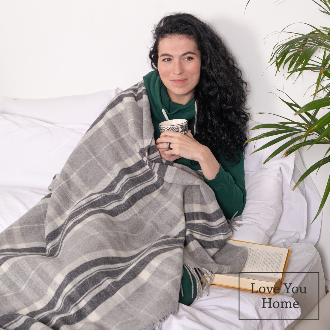 Cashmere Wool Blanket with Merino Tartan · 5